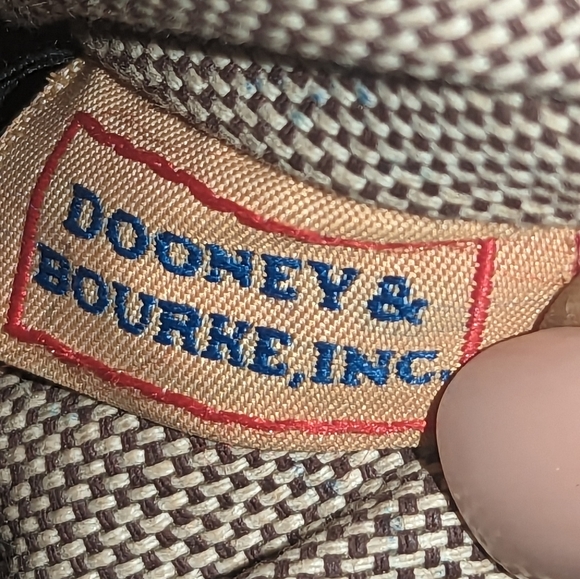 Authentic Vintage Dooney & Bourke Leather Logo Lock Shoulder Bag - Picture 10 of 17